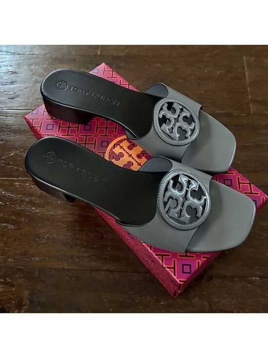 Tory Burch Shoes - Tory Burch Bombe Miller Leather Sandals – Light Blue/Navy – Size 7.5 – NWT